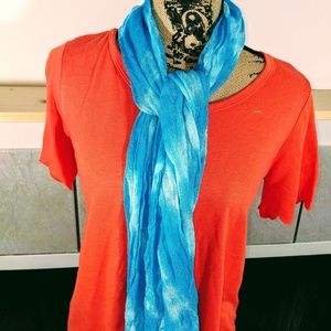 Blue and white, Fringed winter scarf